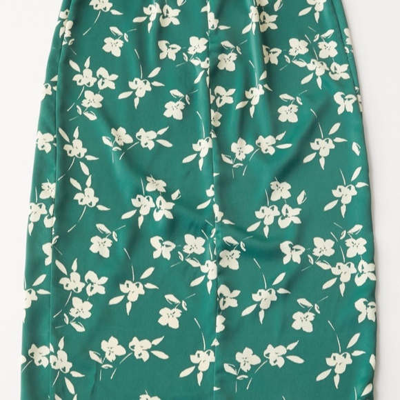 UO Kelly Tulip Wrap Midi Skirt - Picture 2 of 6